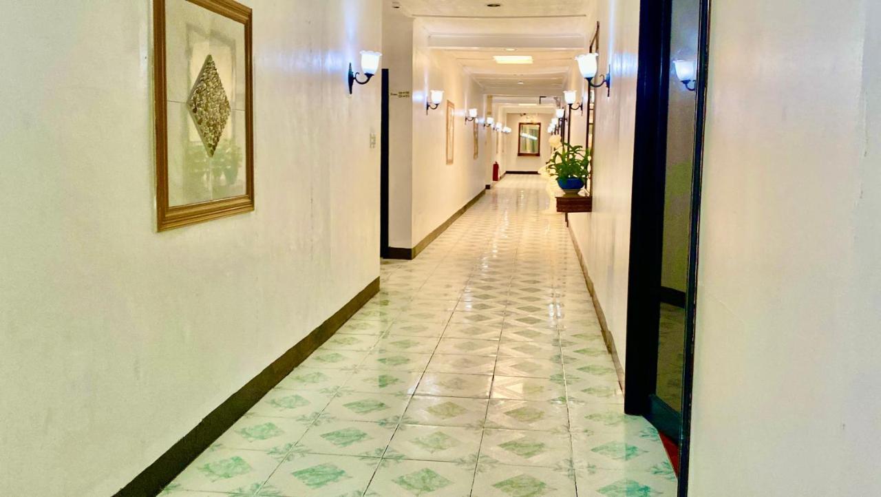 Ogh Resort Hotel Angeles Eksteriør bilde