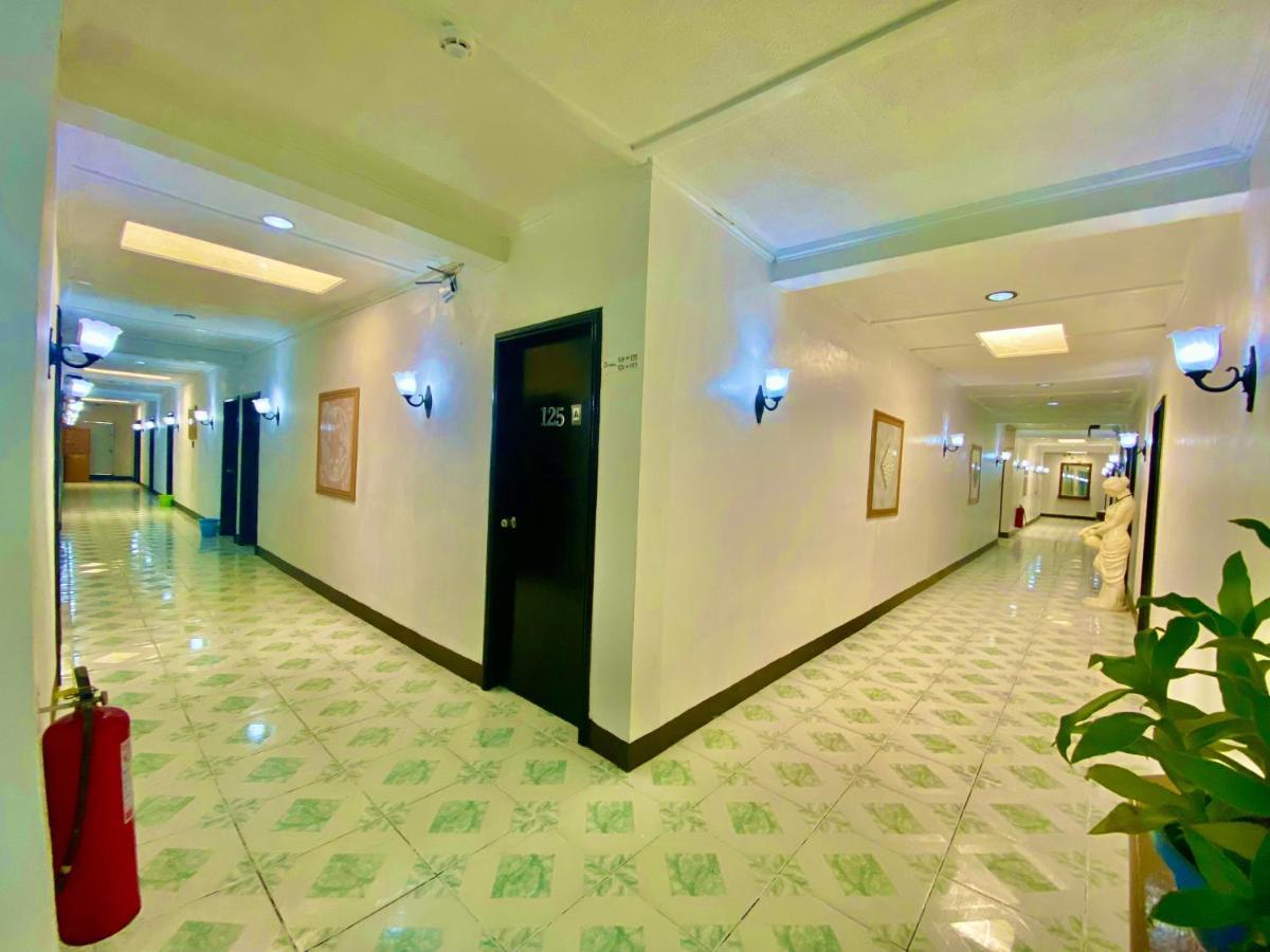 Ogh Resort Hotel Angeles Eksteriør bilde